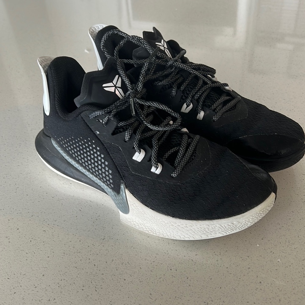 Nike Kobe Mamba Fury Size 7 Black/White/Grey Basketball Shoes